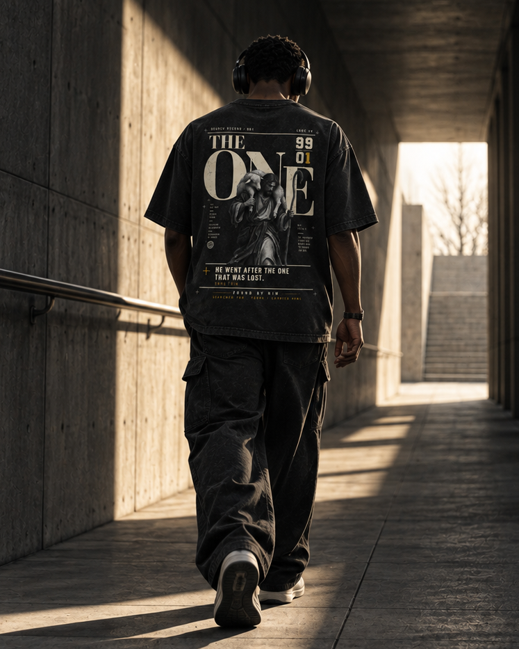 THE ONE - Snow Washed Oversized Tee